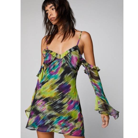 🪷Abstract Mini Dress - Picture 2 of 5